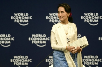 記者への有罪判決は「法律に違反したから」 スー・チー氏、沈黙破る
