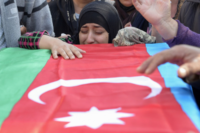 アルメニアとアゼルバイジャン、戦闘継続と明言 国際社会の呼び掛け拒絶