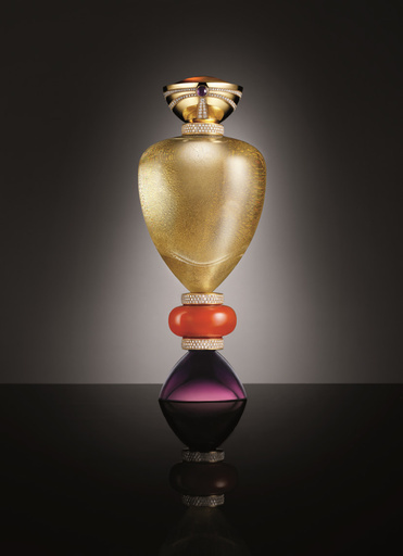世界に一つしかない香水ボトル、ブルガリ銀座タワーで展示
