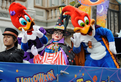 くいだおれ太郎、USJでパレード