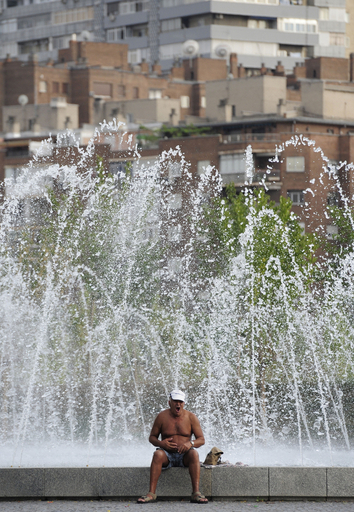 暑い日は噴水でクールダウン、スペイン