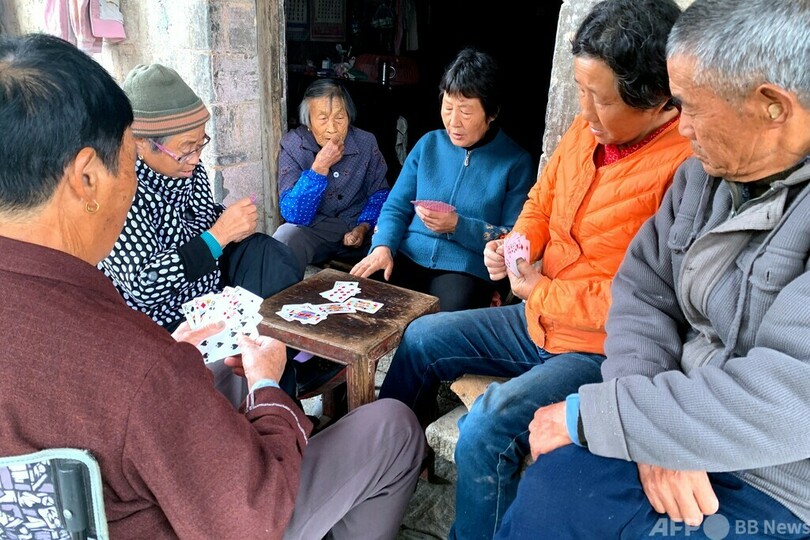 中国「一人っ子世代」にのしかかる親の老後
