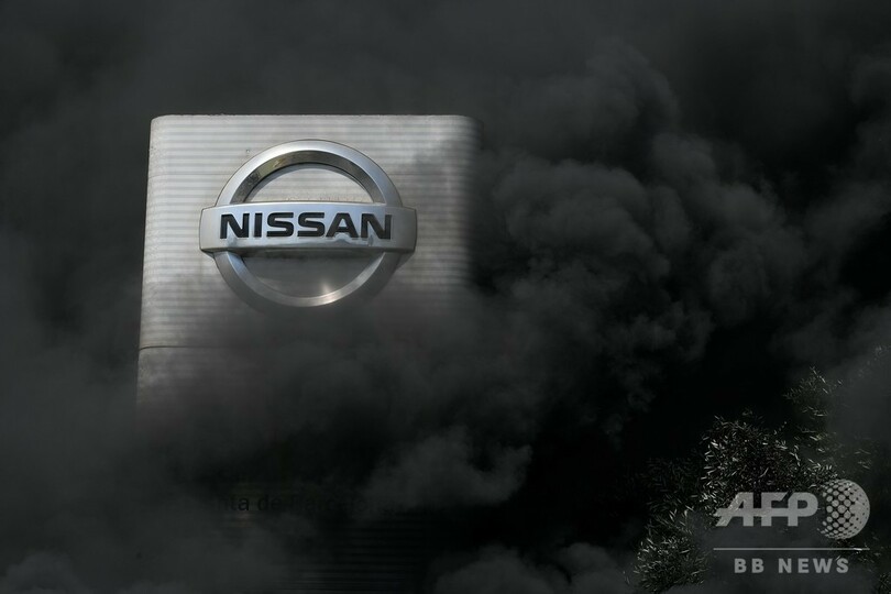 日産自動車、約10年ぶりの赤字転落 スペイン工場閉鎖へ