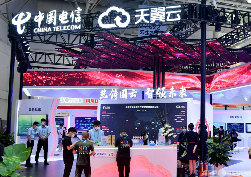 中国2023年1月から4月までの通信事業の収益は前年比で7.2%増加