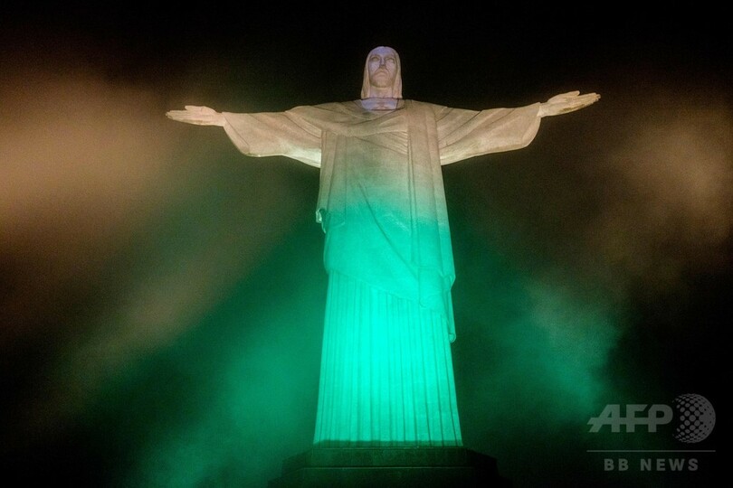 リオ五輪まであと100日、各地でライトアップ 聖火はブラジルへ