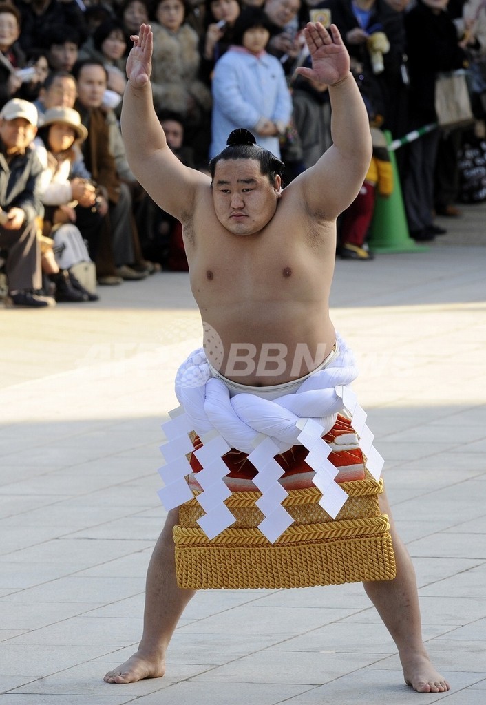 朝青龍 モンゴル大統領を目指すと報じられる 写真1枚 国際ニュース Afpbb News