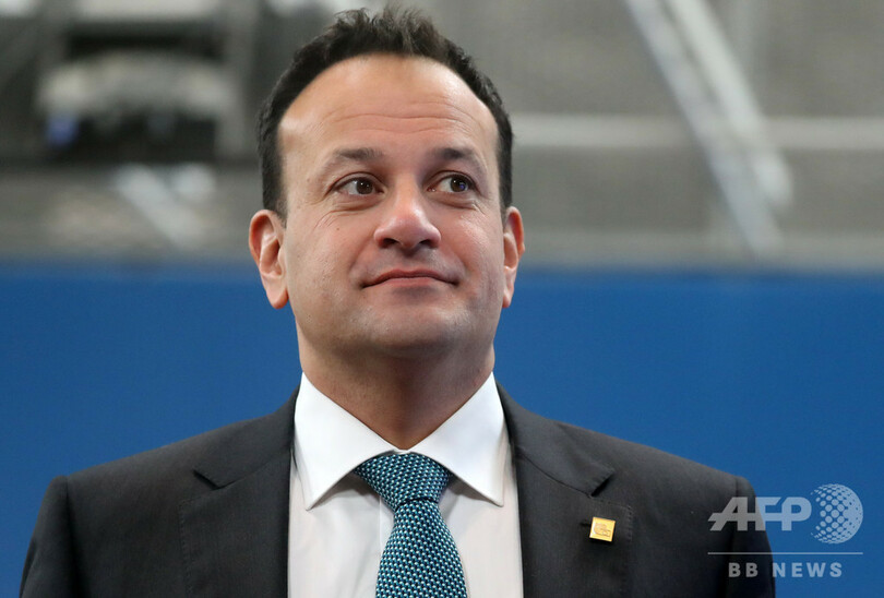 アイルランド首相、医療現場に復帰 新型コロナ患者対応に週1で加勢