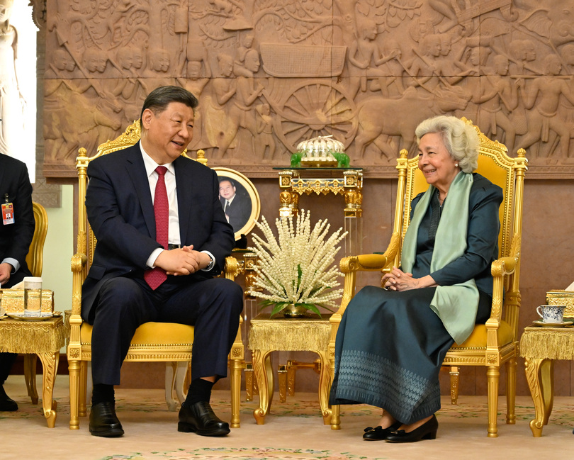 習近平主席、カンボジア王太后と会談　