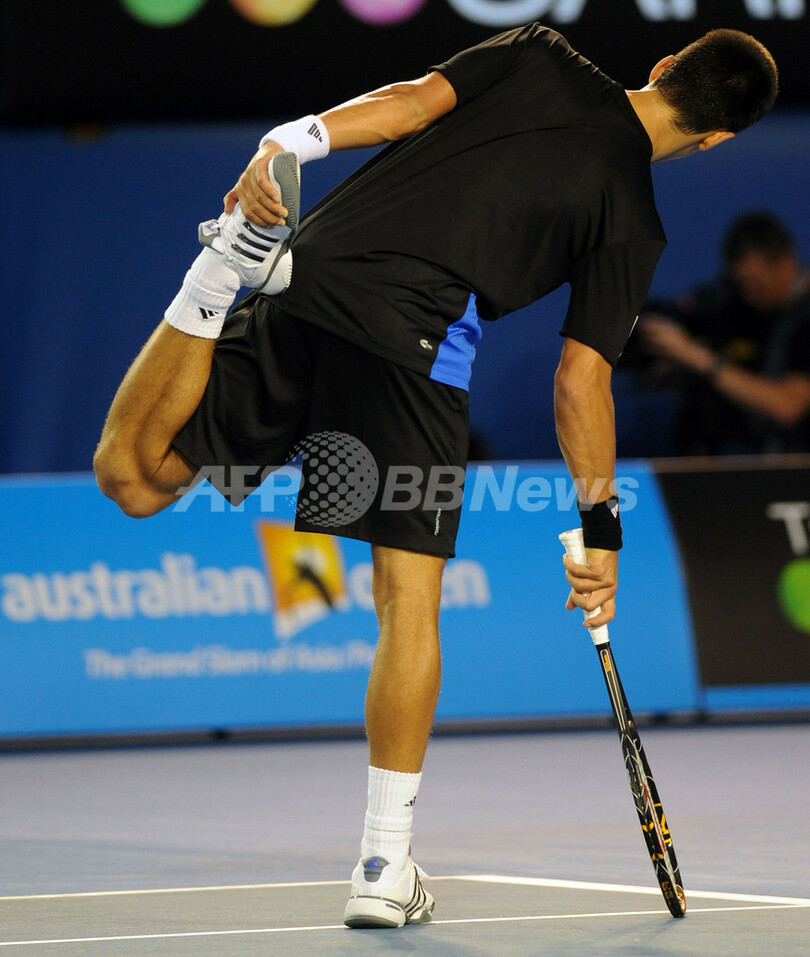 ジョコビッチ フェデラーを降し自身初の全豪決勝進出