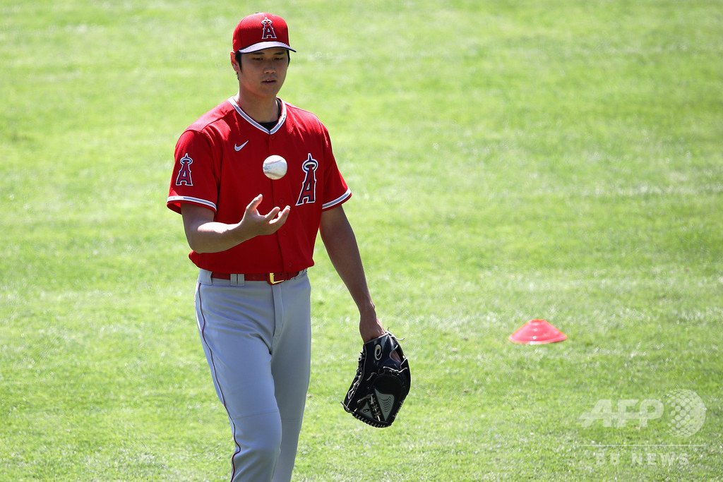 二刀流大谷は開幕3戦目にマウンドへ 毎週日曜に先発登板 写真1枚 国際ニュース Afpbb News