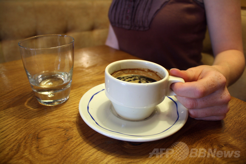 コーヒー消費量増で糖尿病リスク低減か、研究 コーヒー消費量増で糖尿病リスク低減か、研究