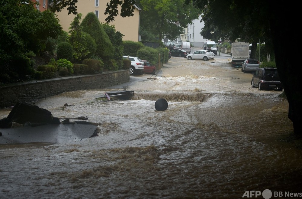 ドイツ西部で洪水 19人死亡 50人不明