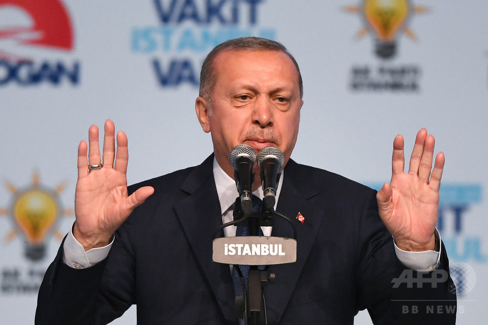トルコでウーバーは「もうおしまい」 エルドアン大統領 写真1枚 