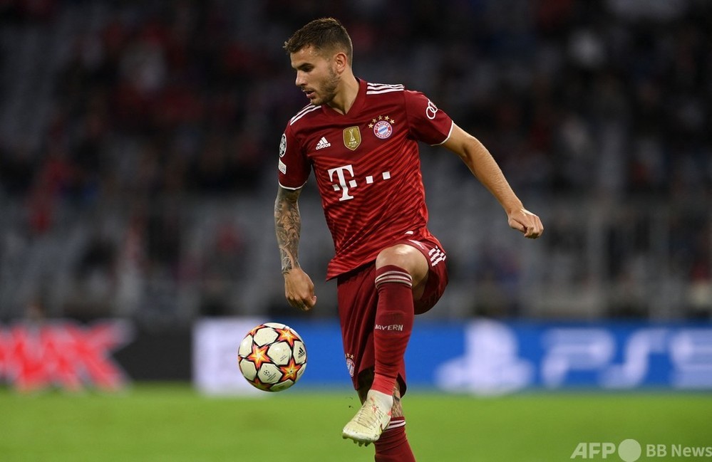 仏代表リュカ・エルナンデスに収監命令、接近禁止違反で 写真1枚 国際