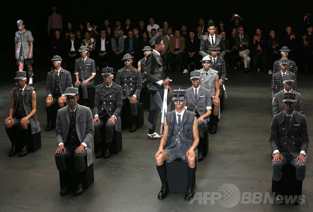 SFの世界観を表現、「トム・ブラウン」15年春夏メンズ