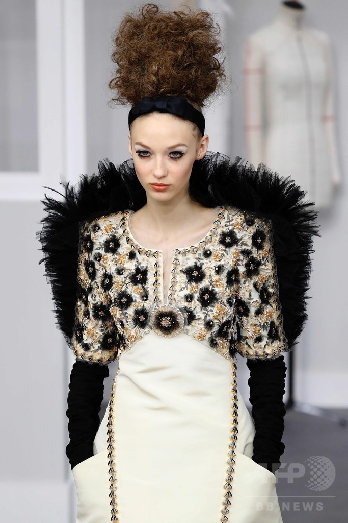 「シャネル」16/17年秋冬パリ・オートクチュール