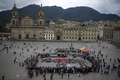 南米コロンビアの首都ボゴタ（Bogota）のボリバル広場（Bolivar Square）で9日、闘牛に反対する抗議行動が行われた。

写真は体に色を塗り抗議行動に参加した人びとによって描かれた牛（2012年2月9日撮影）。(c)AFP/Eitan Abramovich

&lt;a href=&quot;http://www.youtube.com/watch?v=uLs_6kXblQE&quot; target=&quot;_blank&quot;&gt;&lt;b&gt;【動画】ボディーペイントで闘牛に抗議（YouTube/AFPBB News公式チャンネル）&lt;/b&gt;&lt;/a&gt;