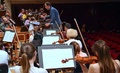 ポーランドのワルシャワ・フィルハーモニーホールで行われたキーウ交響楽団のリハーサルの様子（2022年4月19日撮影）。(c)JANEK SKARZYNSKI / AFP