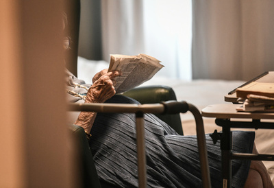 介護施設で102歳女性が92歳入居者を殺害か、フランス