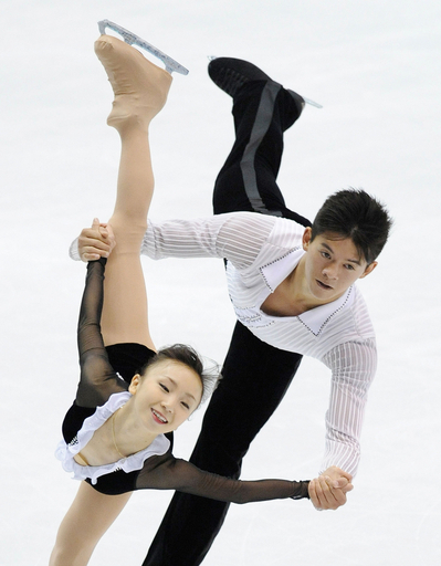 高橋組ペアSPで3位 ホウ清／トウ健組が首位 フィギュアNHK杯