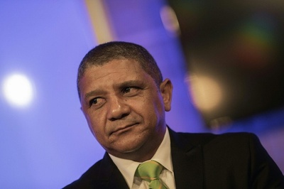 ラグビー南ア代表HCにクッツェー氏、人種構成の難題に挑む