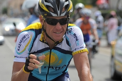 アームストロング「ツール・ド・フランスは今年が最後」、ツイッターで発表