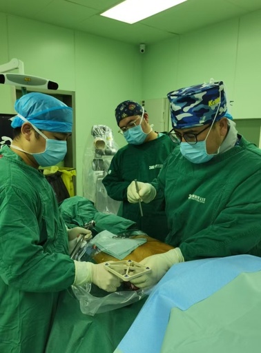 中国海南省の病院 ロボット誘導で骨盤寛骨臼骨折手術に成功
