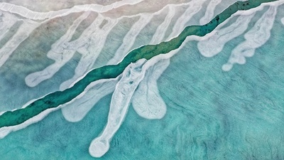 【写真特集】碧と翠、冬の青海湖とヤルンツァンポ川