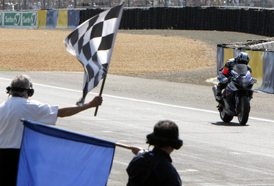 ＜FIM世界耐久選手権2007・第1戦 ル・マン24時間耐久＞スズキ・エンデュランス・レーシング・チームが優勝を果たす - フランス