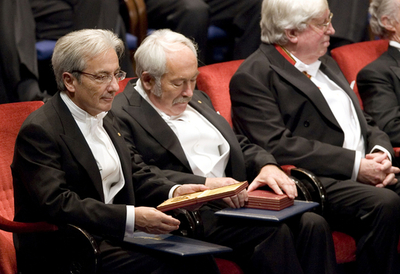 光子を使う｢1000兆分の1秒レーザー｣、仏物理学者らが報告