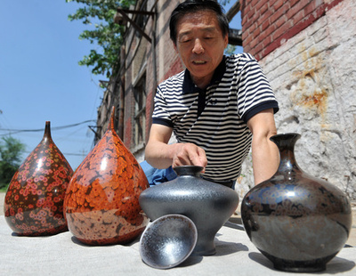 「曜変天目」の研究続ける陶芸家　河北