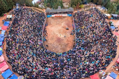 【今日の1枚】満員御礼のU字コロシアム 中国