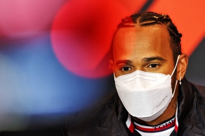 王者メルセデス、レッドブルの速さ覚悟で第2戦イモーラへ