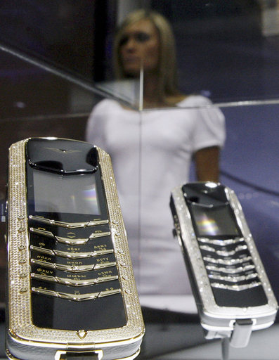 ロシアで「ミリオネア・フェア」、超高級品がずらり