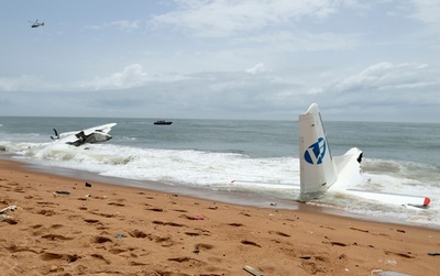  「バルカン作戦」支援の輸送機が墜落、4人死亡 コートジボワール