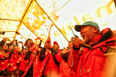 中国、チョモランマを15年ぶりに測量