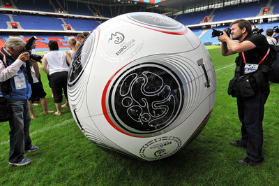 欧州選手権2008 セレモニーの演習が行われる