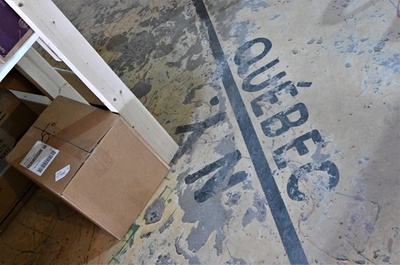 米カナダ国境またぐ家で小包手渡し コロナ禍で大忙し