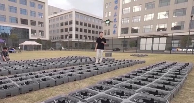 コードでドローン群を指揮 中国で「低空経済」の新職業が登場