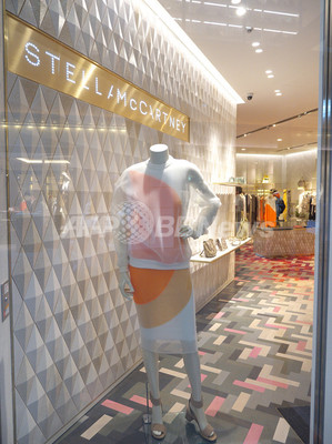 「ステラ マッカートニー」都内2店舗目の旗艦店、六本木ヒルズにオープン 「ステラ マッカートニー」都内2店舗目の旗艦店、六本木ヒルズにオープン