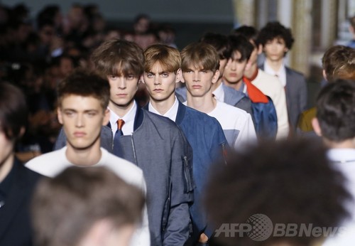 80年代の新解釈 クリスヴァンアッシュ 15年春夏メンズ 写真15枚 ファッション ニュースならmode Press Powered By Afpbb News