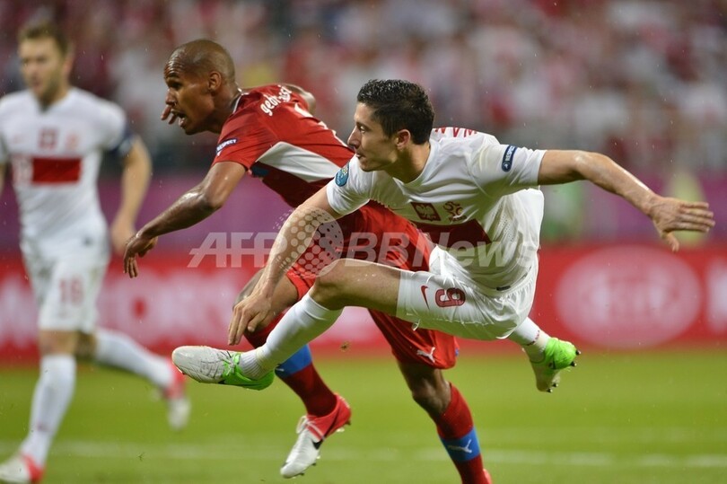 チェコが8強進出、共催国ポーランドが敗退 サッカー欧州選手権