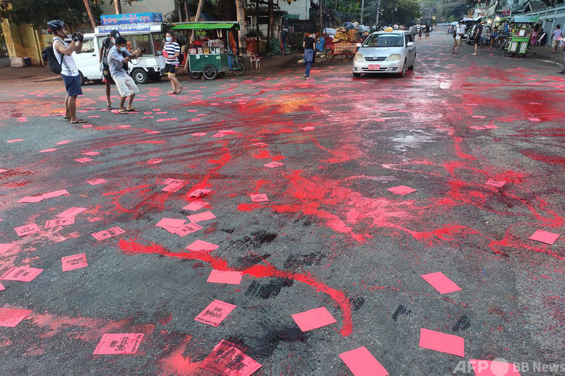 ミャンマー抗議デモ、死者700人超に