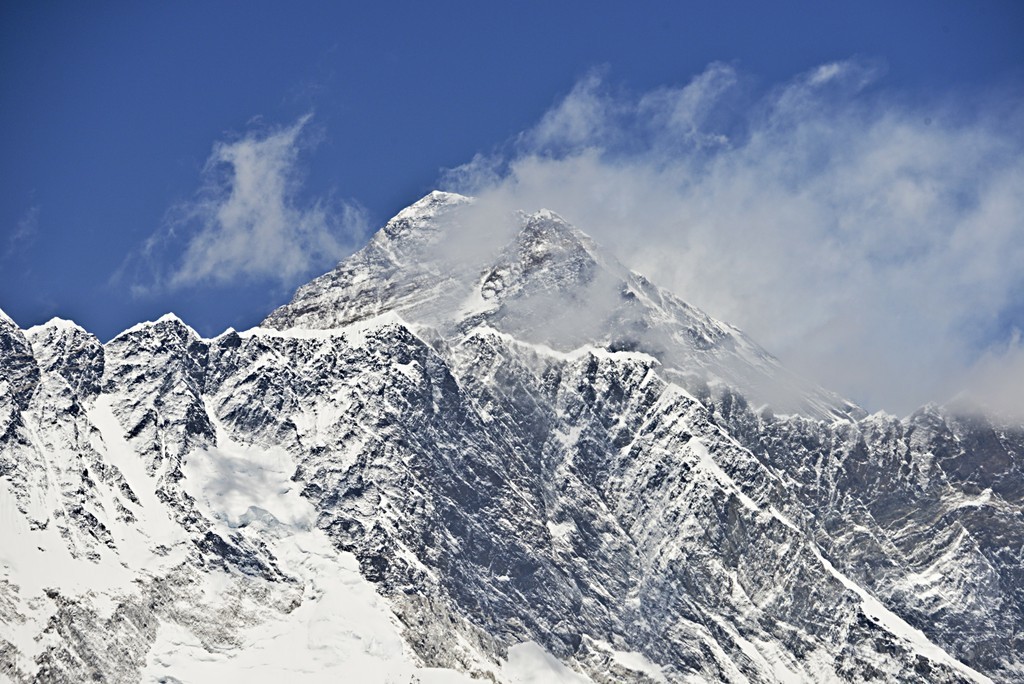 エベレストで登山者3人死亡、1人不明 エベレストで登山者3人死亡、1人不明