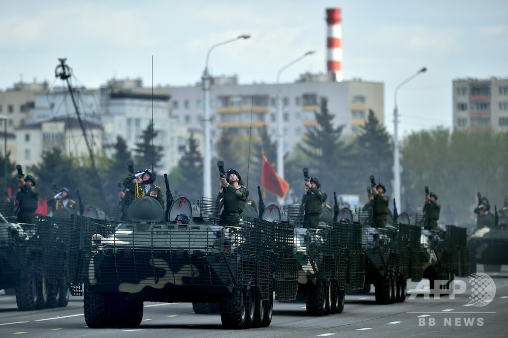 動画 コロナ感染2万人超でも軍事パレード 戦勝75周年 ベラルーシ 写真1枚 国際ニュース Afpbb News