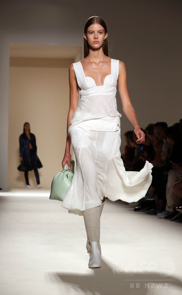 「ヴィクトリア ベッカム」17年春夏