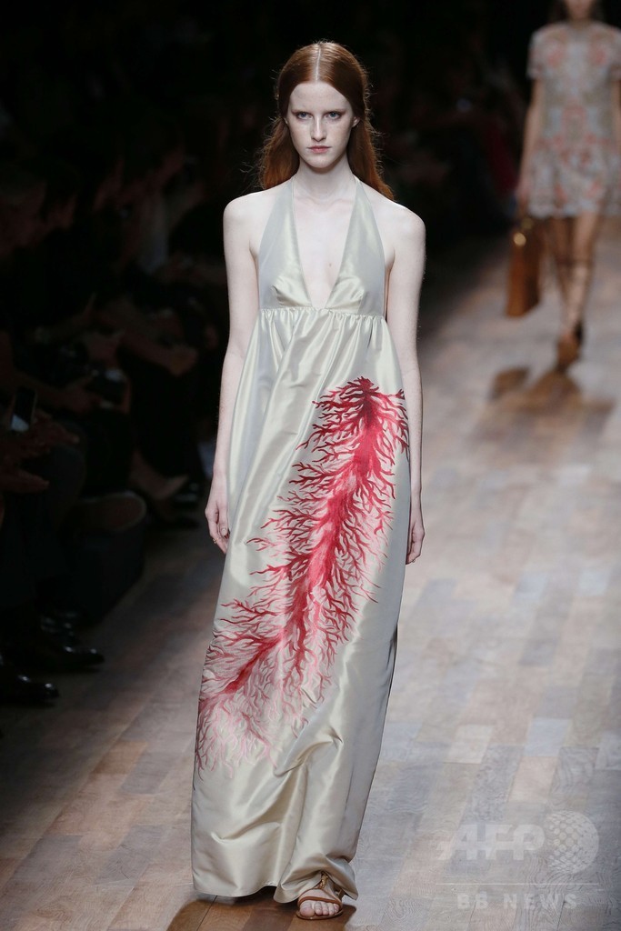 18世紀の貴族によるグランドツアーがコンセプト、「ヴァレンティノ」15年春夏