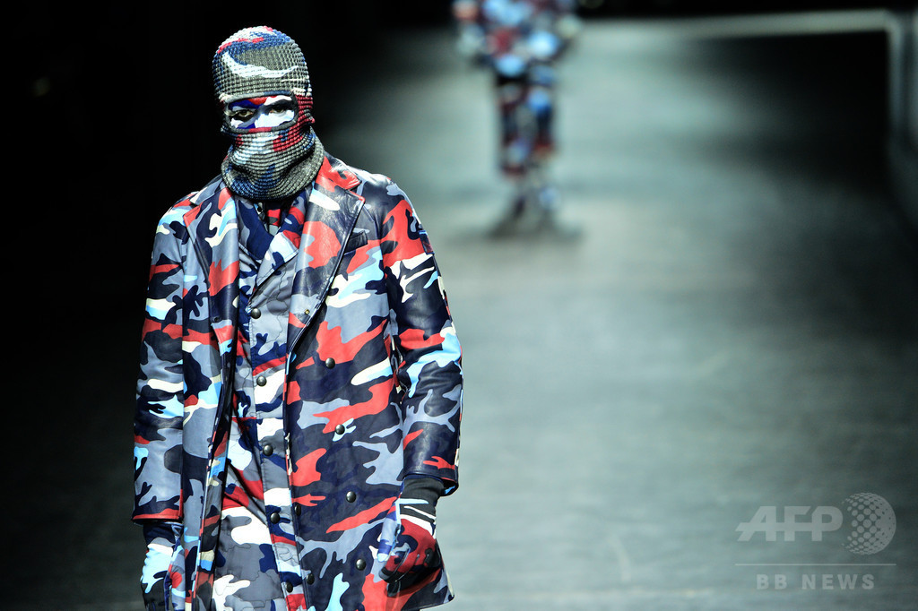 「モンクレール ガム・ブルー」16/17年秋冬メンズ