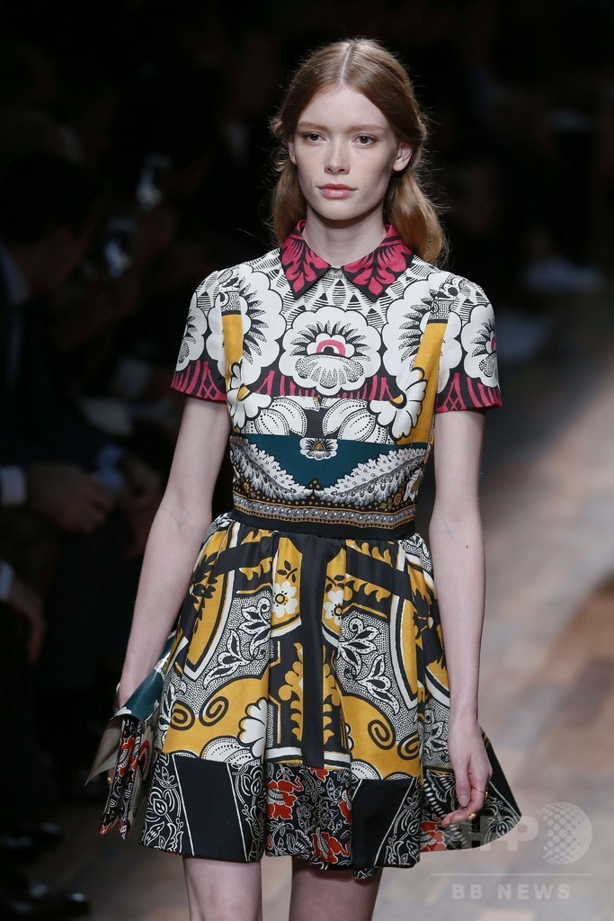 18世紀の貴族によるグランドツアーがコンセプト、「ヴァレンティノ」15年春夏