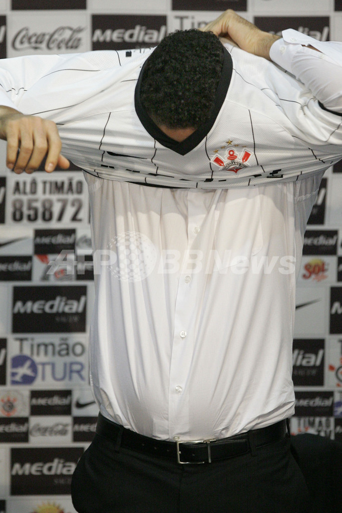 ロナウド コリンチャンスに正式入団 写真6枚 ファッション ニュース